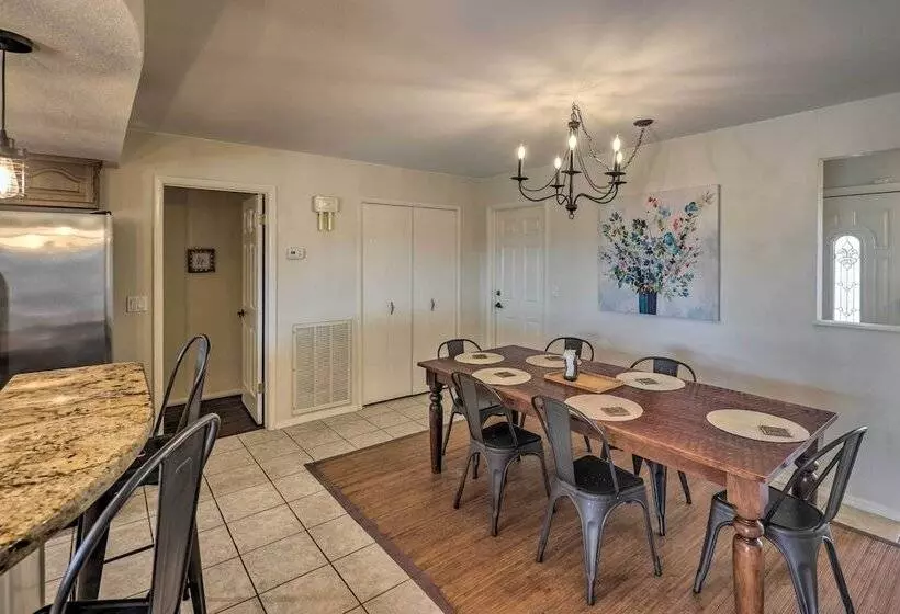 Private Pool & Hot Tub: Havasu Getaway!