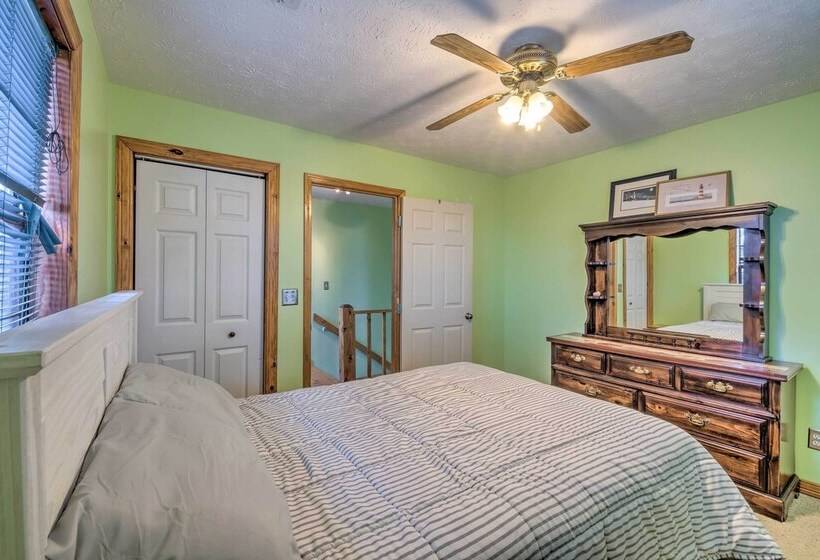 Lake House W/ Hot Tub + Fire Pit 1 Mi To Marina!