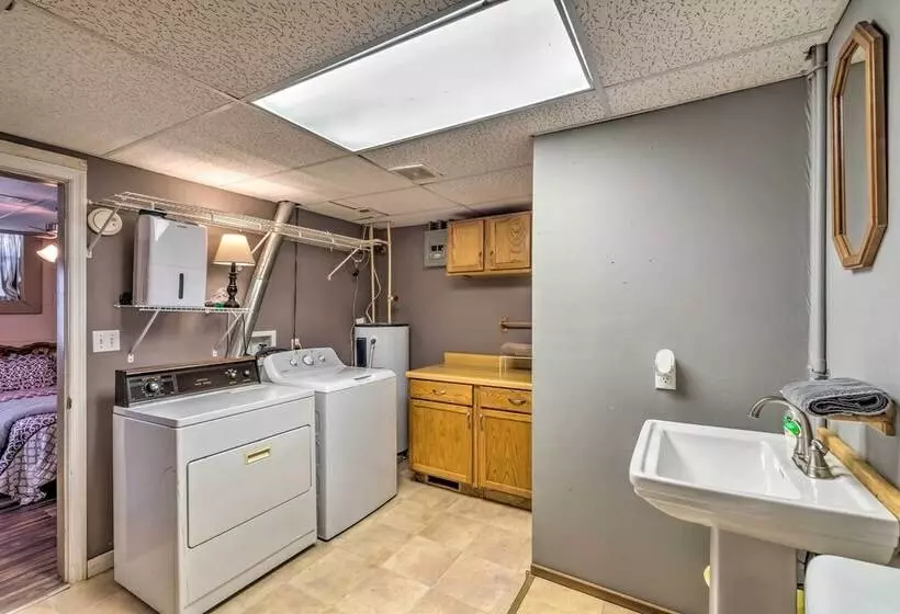 Lake House W/ Hot Tub + Fire Pit   1 Mi To Marina!