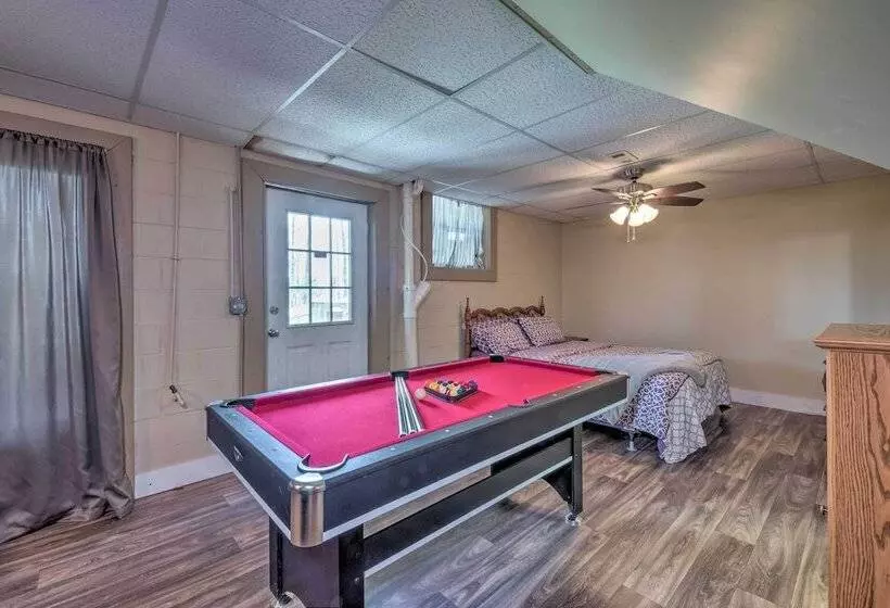 Lake House W/ Hot Tub + Fire Pit   1 Mi To Marina!