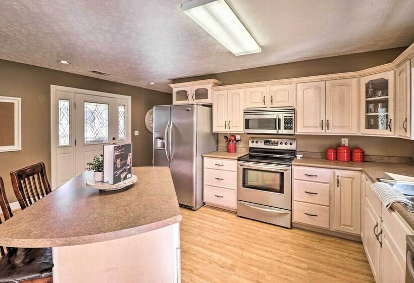 Large Home On White River W/ Fire Pit & Grill!