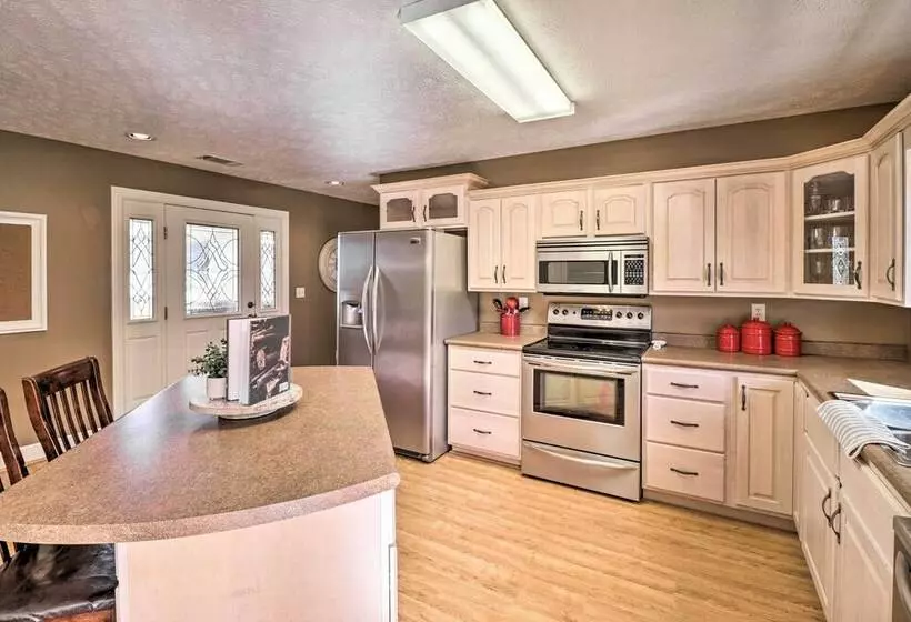 Large Home On White River W/ Fire Pit & Grill!