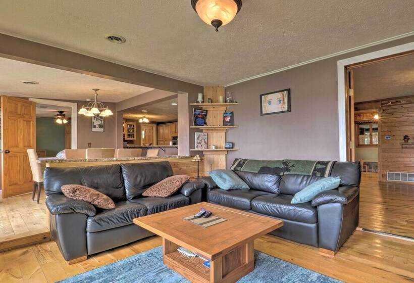 13 Mi To Downtown: Quiet Lakefront Cottage