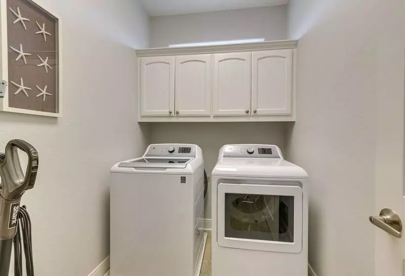 Luxe Home W/ Deck In Crystal Beach!