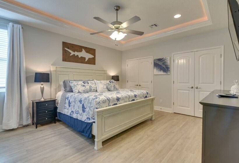 Luxe Home W/ Deck In Crystal Beach!