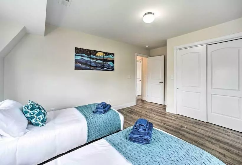 Modern Chic Athens Home   Fish, Ski & Swim!