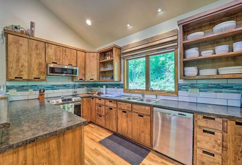 Modern Lenoir Mtn Retreat: 9 Acres, Fire Pit!