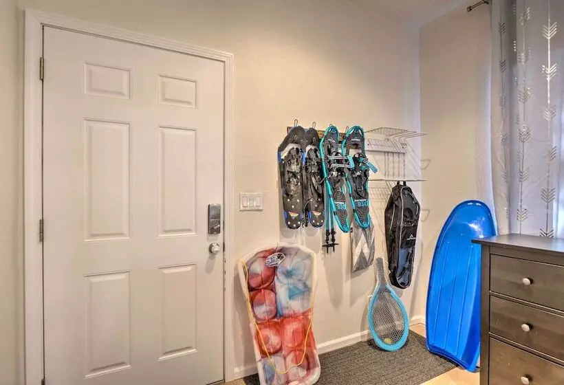 Nomad Haus W/ Mtn Views & Deck   25 Mi To Breck!