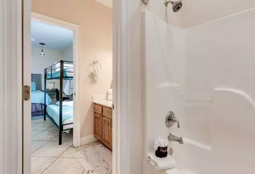 Orange Beach Family Duplex W/ Deck < 1 Mi To Shore