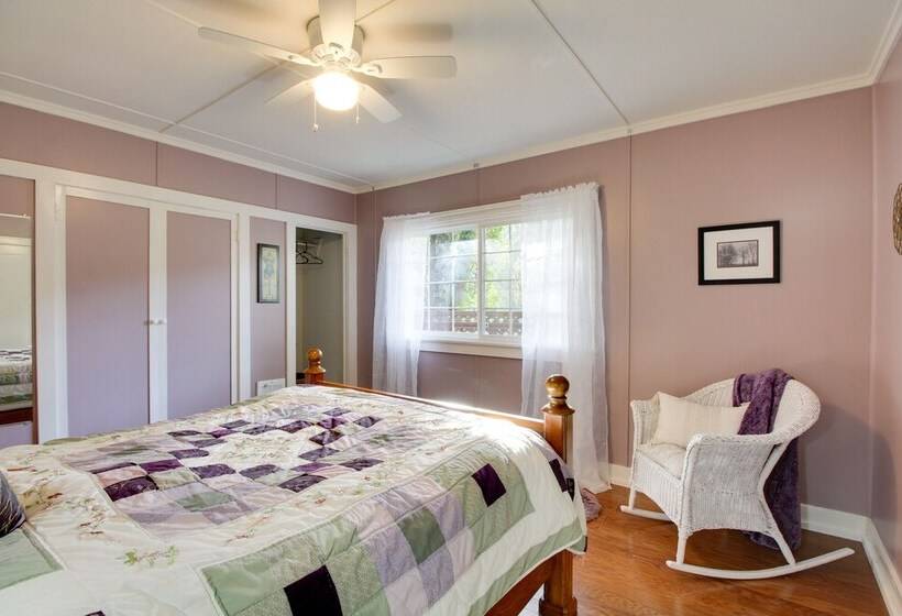 Peaceful Mckenzie River Retreat: Fish, Hike, & Ski