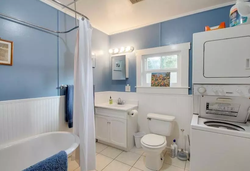 Peaceful Mckenzie River Retreat: Fish, Hike, & Ski