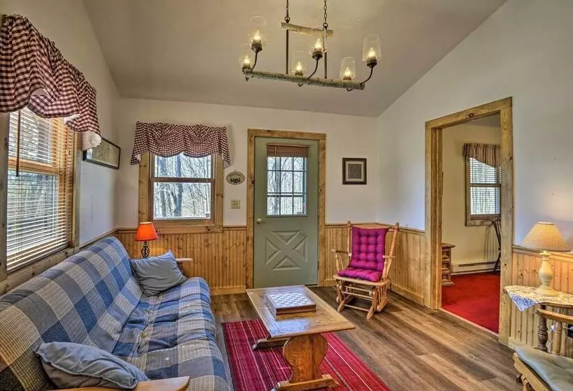 Springwater Cabin Near Hiking, Lakes, & Vineyards