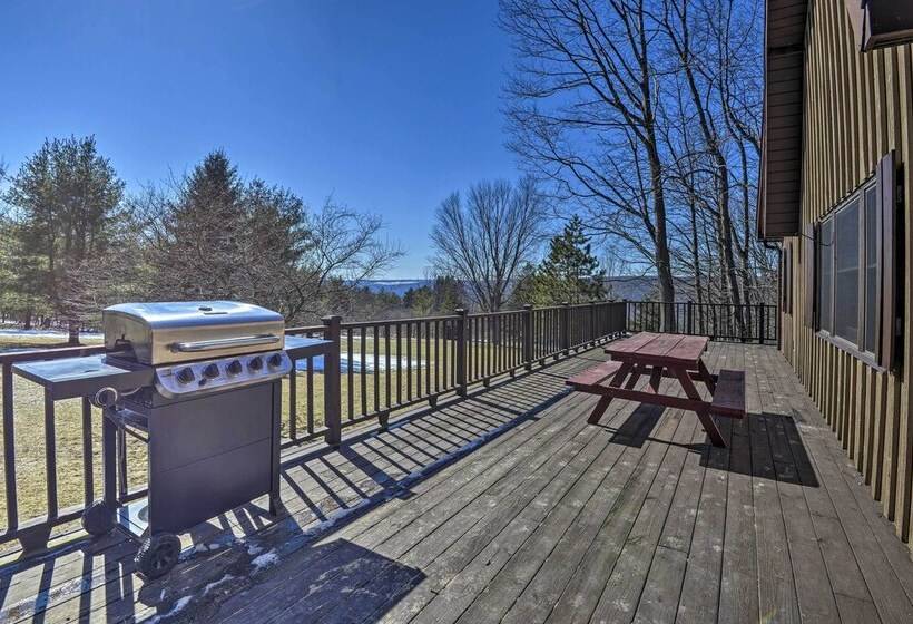 Springwater Cabin Near Hiking, Lakes, & Vineyards