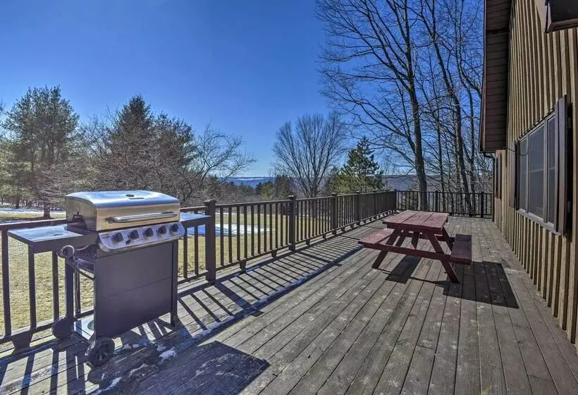 Springwater Cabin Near Hiking, Lakes, & Vineyards