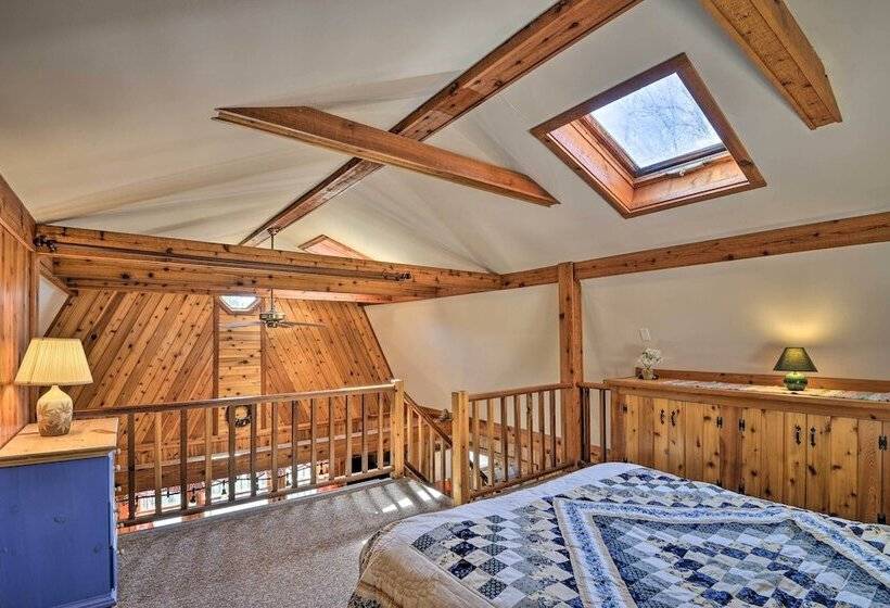 Springwater Cabin Near Hiking, Lakes, & Vineyards