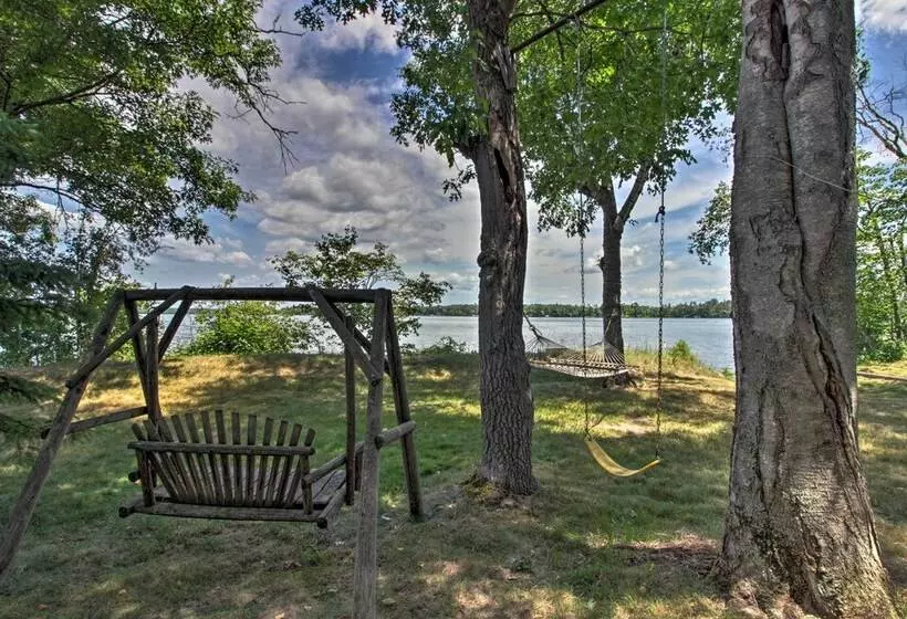 Pine River Lake Home W/ Boat & Kayak Rentals!