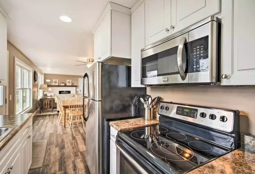 Pine River Lake Home W/ Boat & Kayak Rentals!