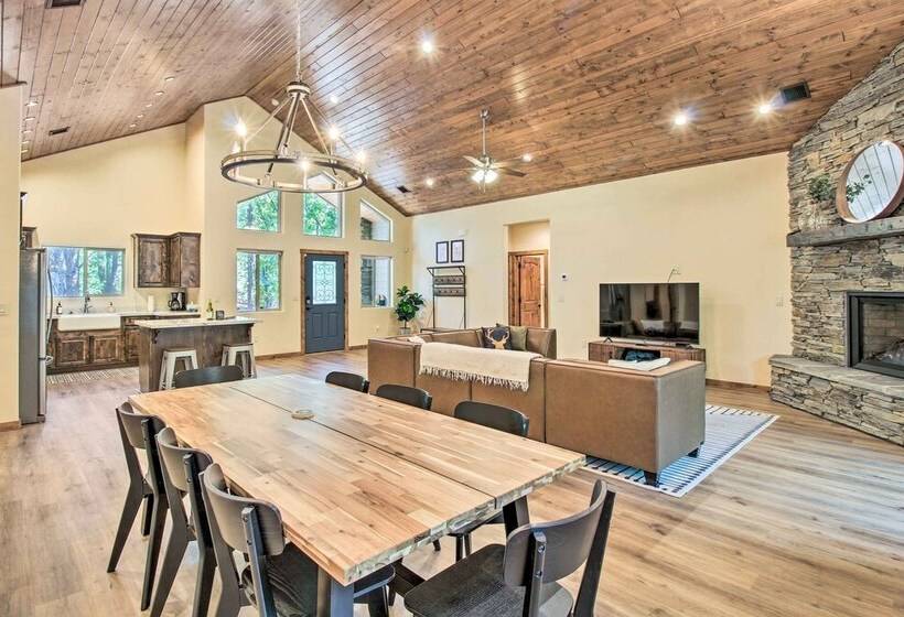 Fire Pits, Spacious Yard: Wooded Pinetop Escape!