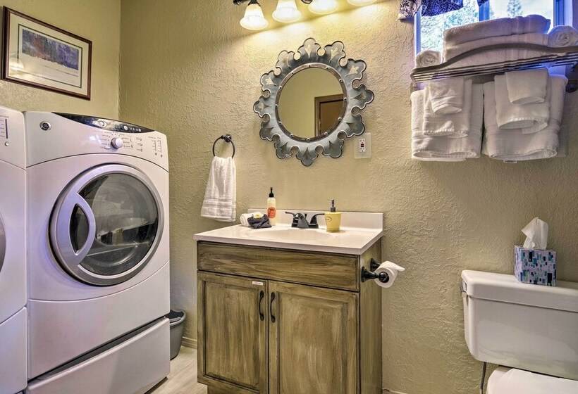 Private Cabin, 5 Min Drive To Hot Springs & Golf!