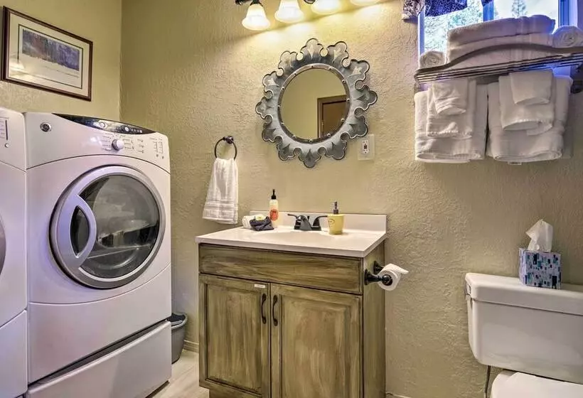 Private Cabin, 5 Min Drive To Hot Springs & Golf!