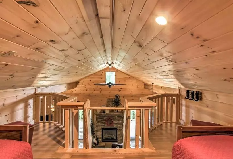 Hot Tub & Loft: Mountain View Sevierville Cabin