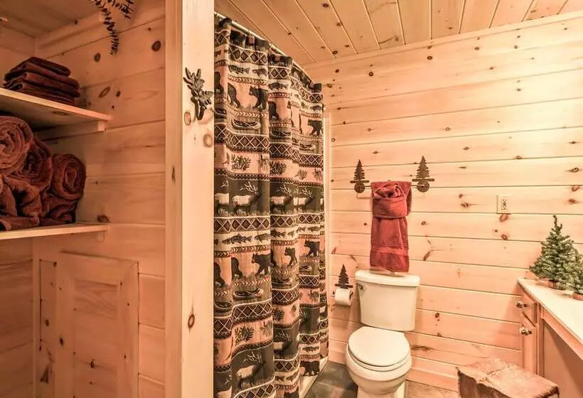 Hot Tub & Loft: Mountain View Sevierville Cabin