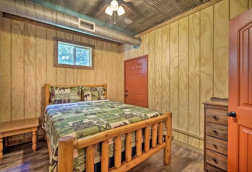 River Bend Lodge  Heflin Home In The Woods!