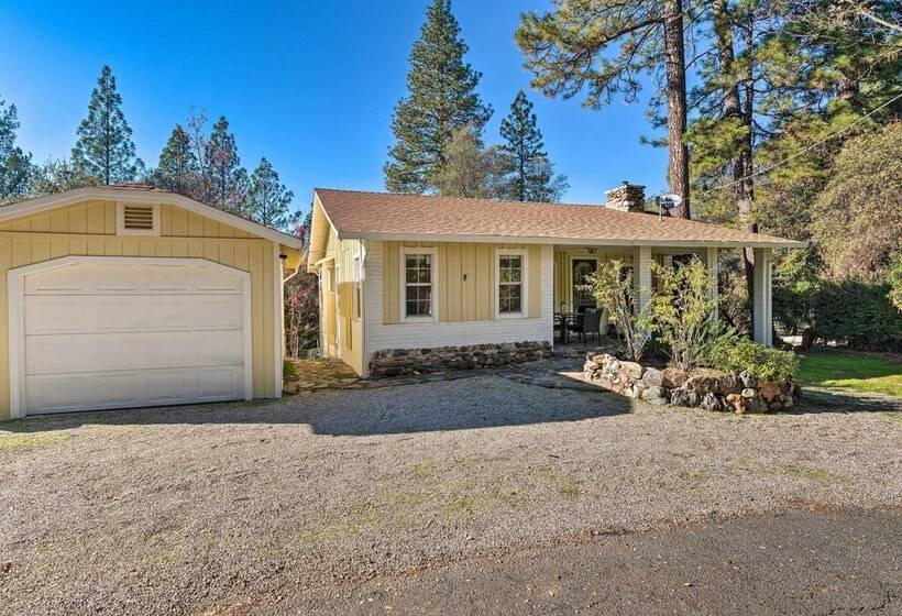 Wine Country Escape W/ Hot Tub In River Pines!