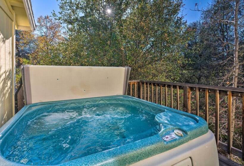 Wine Country Escape W/ Hot Tub In River Pines!