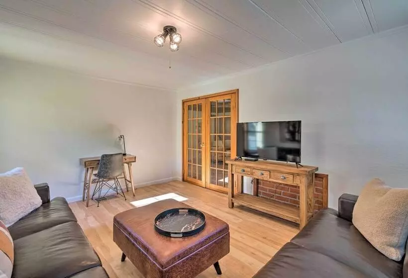 Wine Country Escape W/ Hot Tub In River Pines!