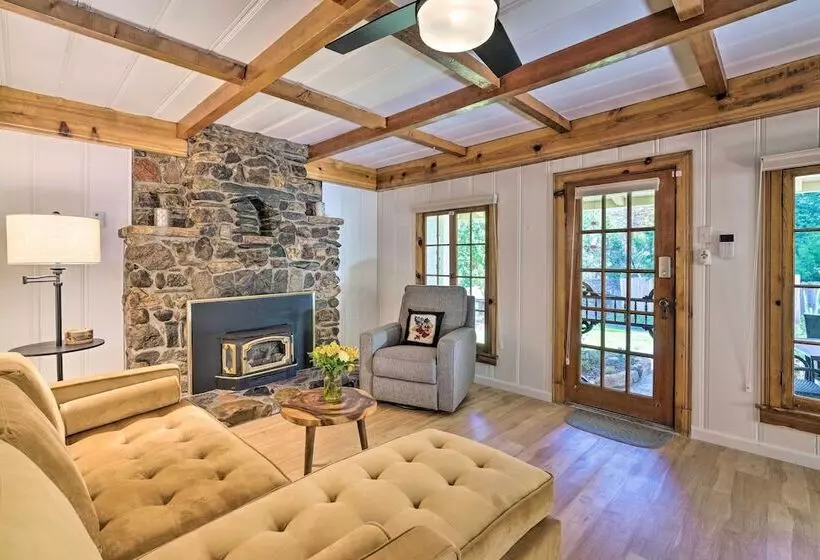 Wine Country Escape W/ Hot Tub In River Pines!