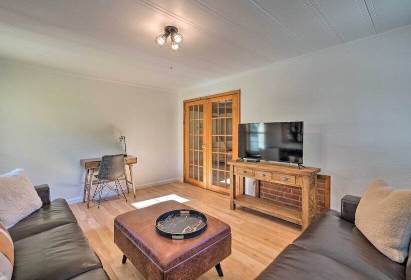 Wine Country Escape W/ Hot Tub In River Pines!