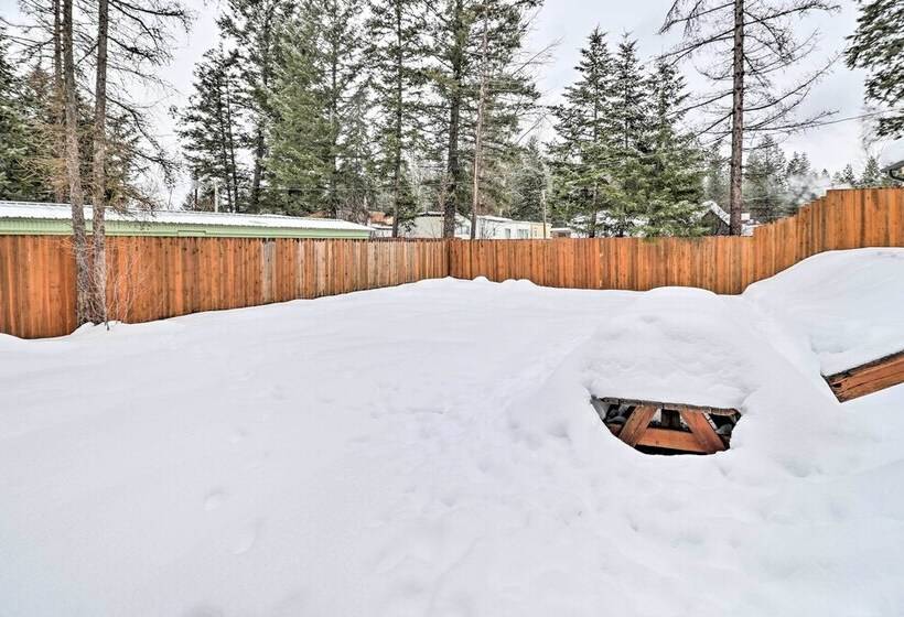 Hungry Horse Cabin: 11 Mi To Glacier National Park