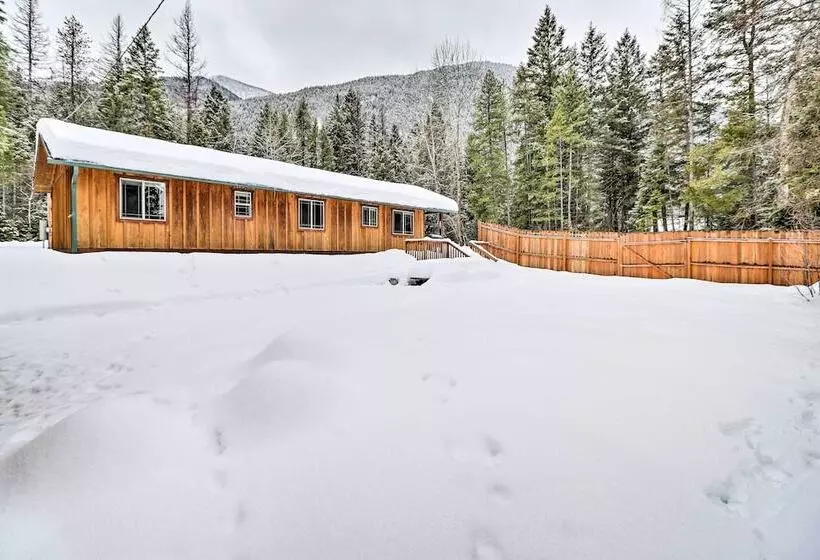 Hungry Horse Cabin: 11 Mi To Glacier National Park