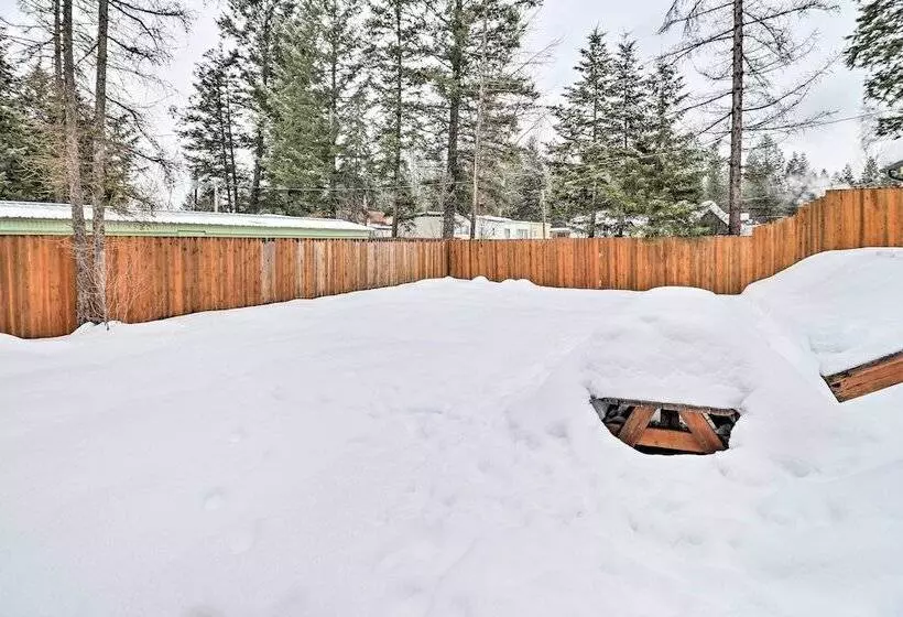 Hungry Horse Cabin: 11 Mi To Glacier National Park