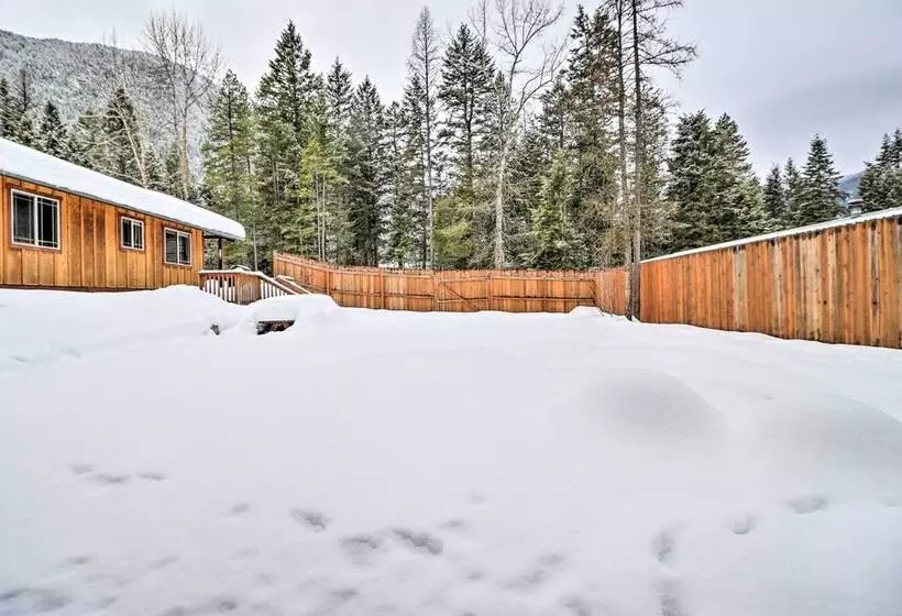 Hungry Horse Cabin: 11 Mi To Glacier National Park