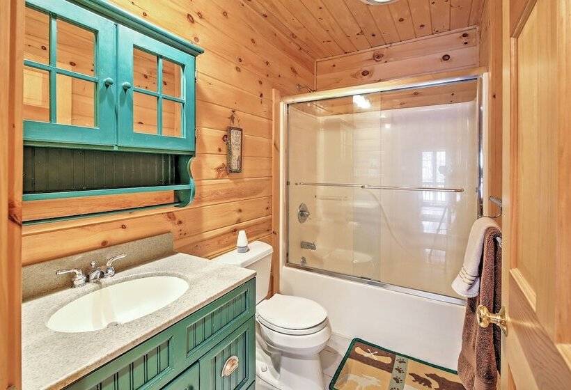 Rustic North Conway Cabin < 3 Mi To Cranmore Mtn!