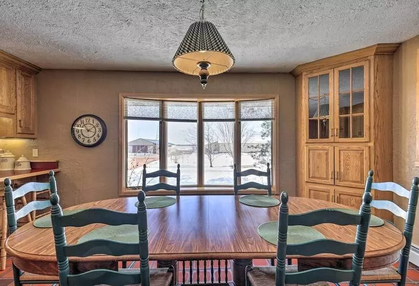 Simple Cranberry & Wine Farm Home W/ Fire Pit!