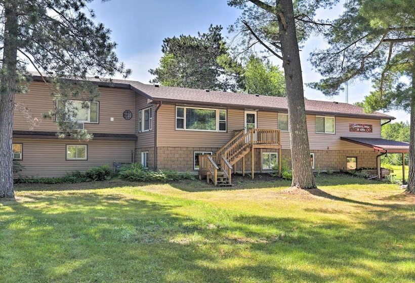 Simple Cranberry & Wine Farm Home W/ Fire Pit!