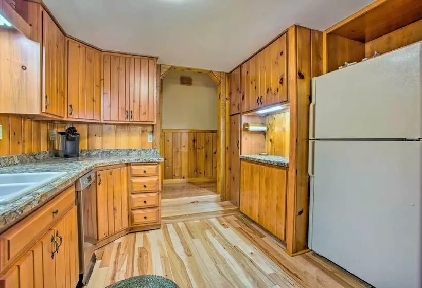 Riverfront Manton Cabin W/ Pool Table & Fire Pit!