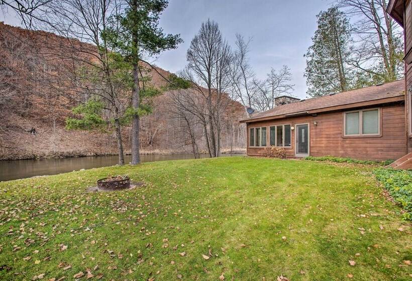 Riverfront Manton Cabin W/ Pool Table & Fire Pit!