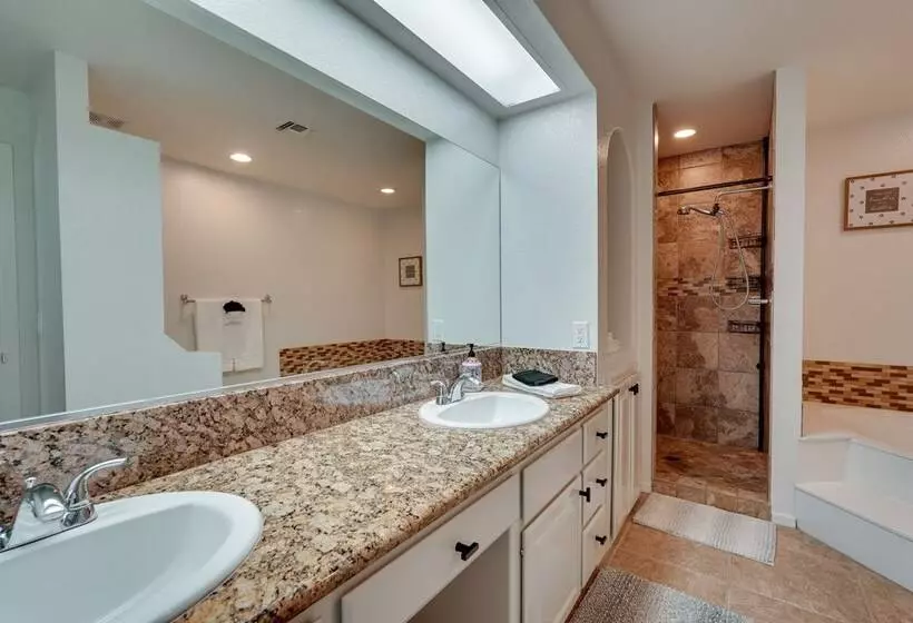 Pet Friendly Lake Havasu Home W/ Hot Tub & Pool