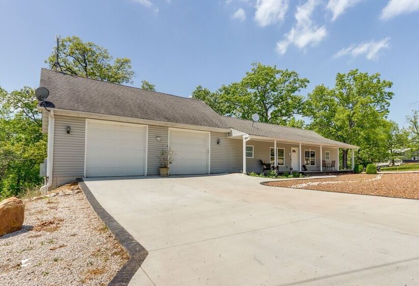 Tranquil Camdenton Vacation Home W/ Screened Porch