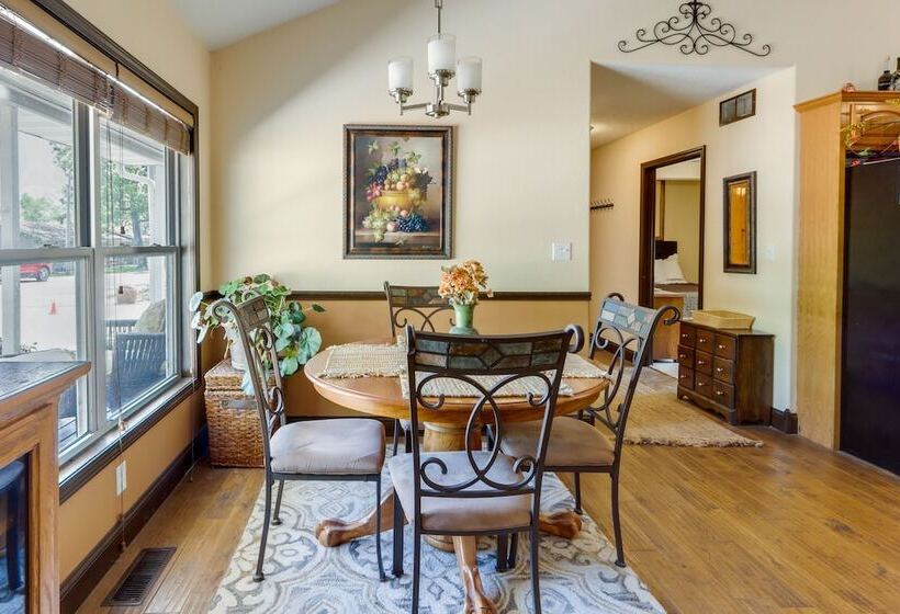 Tranquil Camdenton Vacation Home W/ Screened Porch