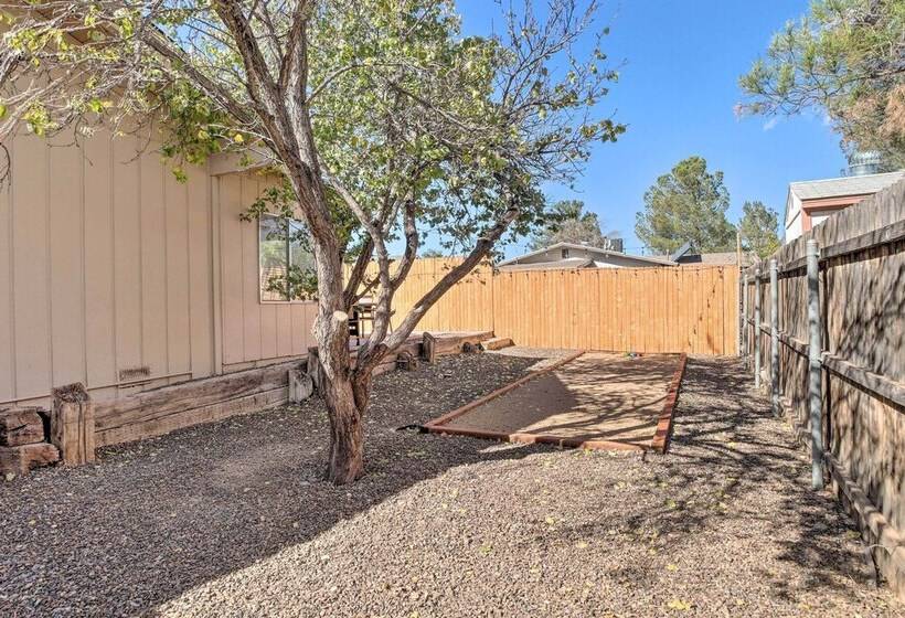 Trendy Digs W/ Yard Games, Fire Pit & Grill!