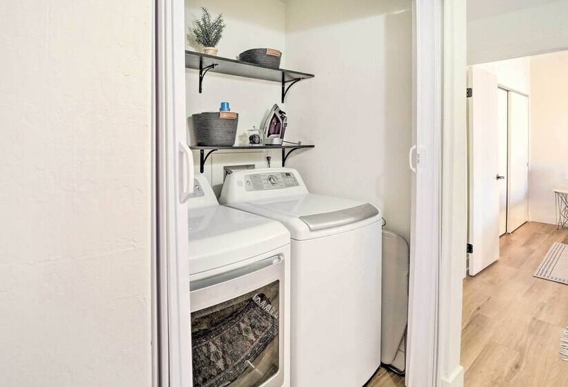 Trendy Digs W/ Yard Games, Fire Pit & Grill!