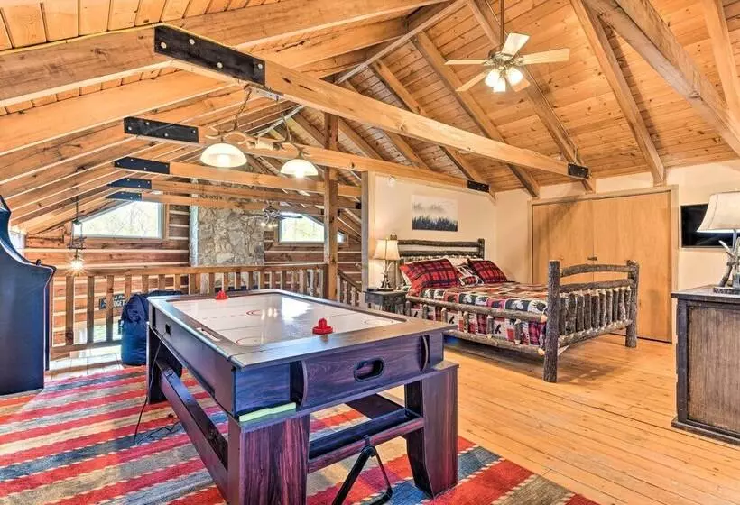 True Log Cabin W/ Game Room, Year Round Views