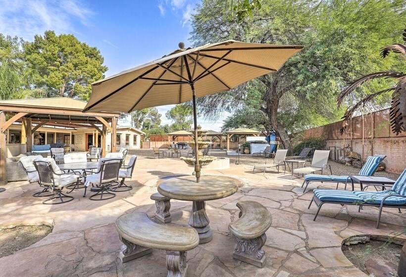Tucson Casita With Courtyard, Hot Tub & Fire Pits!