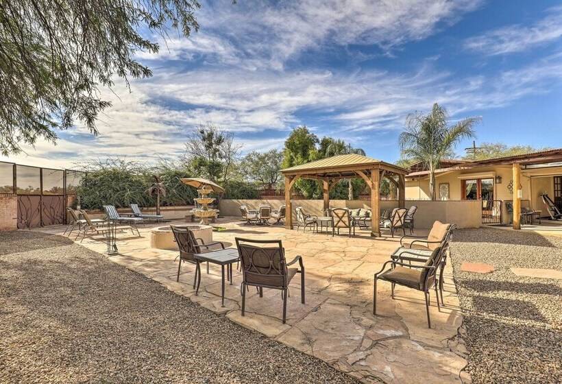 Tucson Casita With Courtyard, Hot Tub & Fire Pits!
