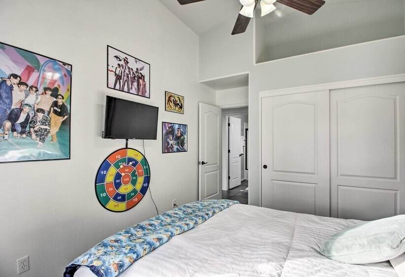 Tucson Retreat W/ Private Pool + Mtn Views